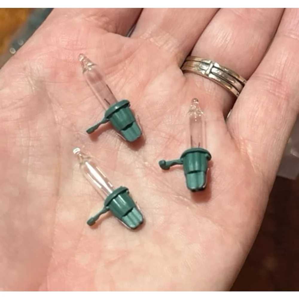 NWOT (250) 2.5V, 0.17A Clear Christmas Lights Replacement Bulbs Tree